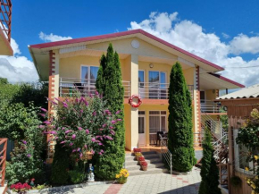 Отель Guest House Moryachka  Бостери